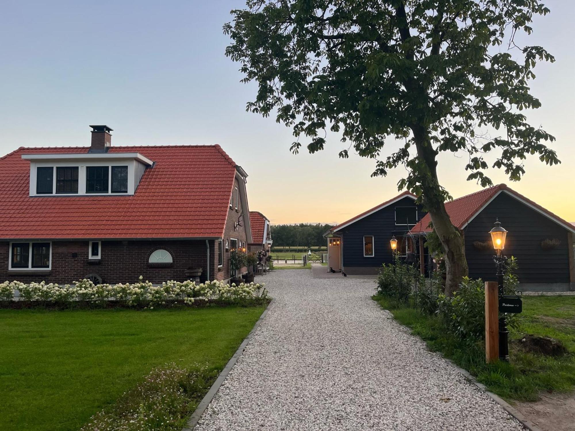 Bed & Breakfast Hoeve Happiness - Ontbijt Inbegrepen - Wellness Aanwezig フォールトハイゼン エクステリア 写真