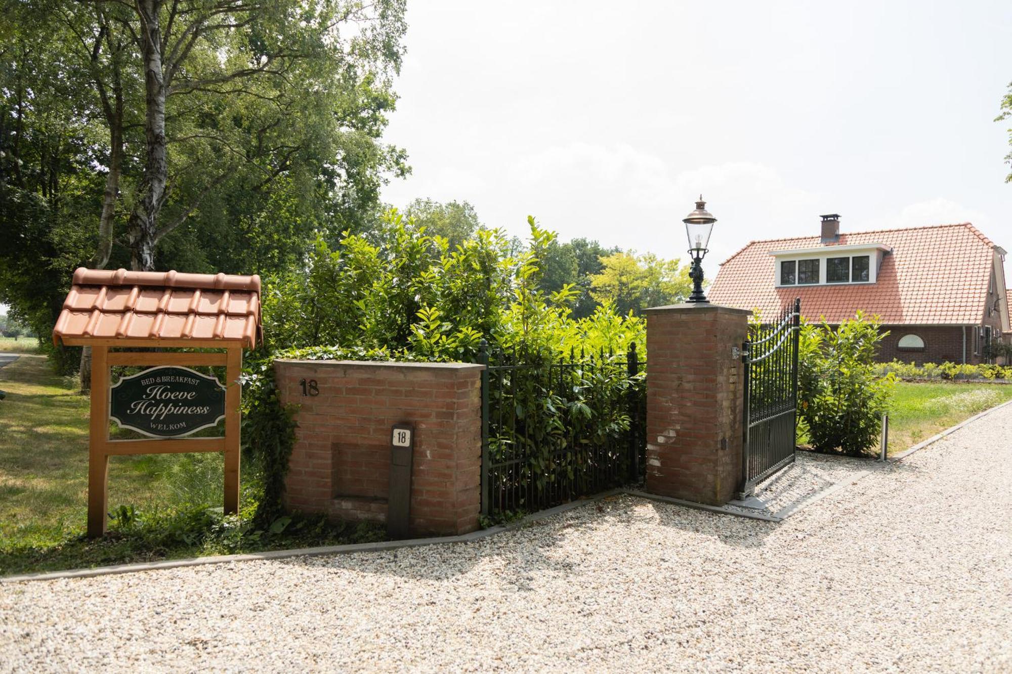 Bed & Breakfast Hoeve Happiness - Ontbijt Inbegrepen - Wellness Aanwezig フォールトハイゼン エクステリア 写真