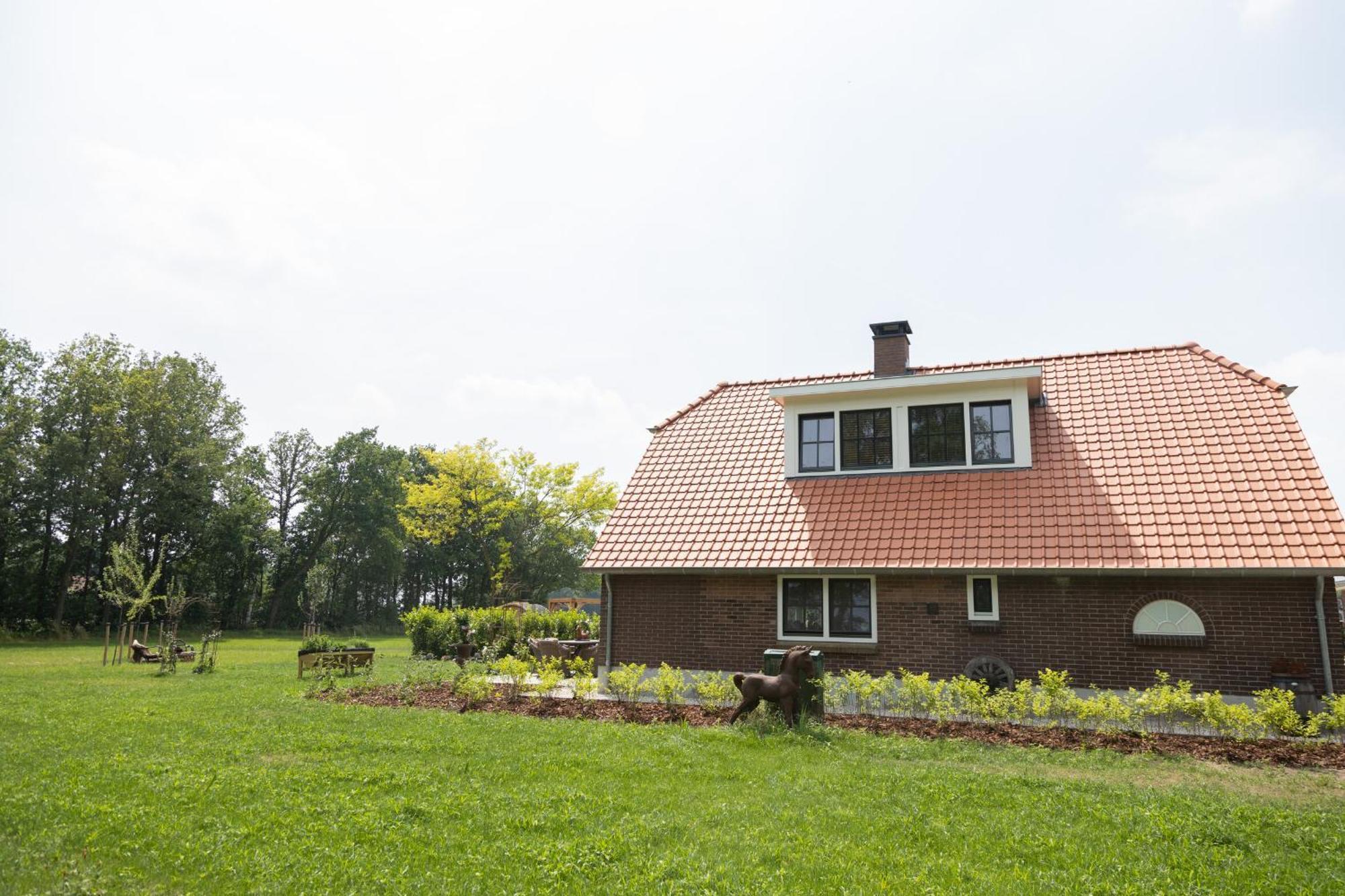 Bed & Breakfast Hoeve Happiness - Ontbijt Inbegrepen - Wellness Aanwezig フォールトハイゼン エクステリア 写真